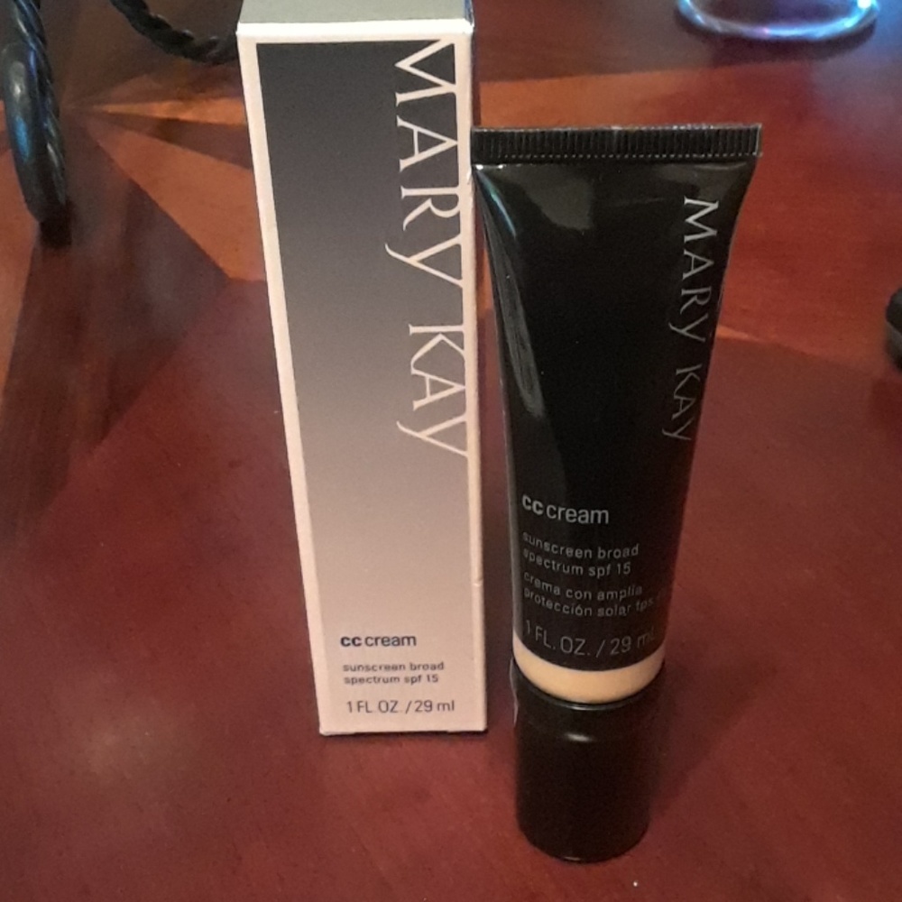 Mary Kay Very Light CC Cream